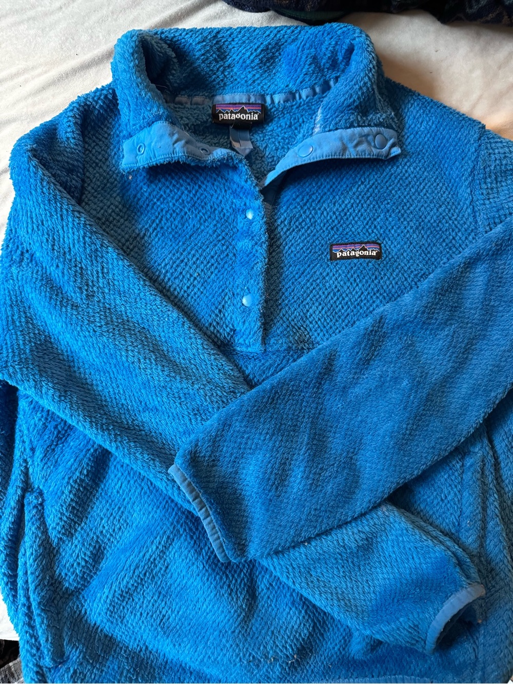 Patagonia women’s Bright Blue Snap-Placket Fleece Pullover